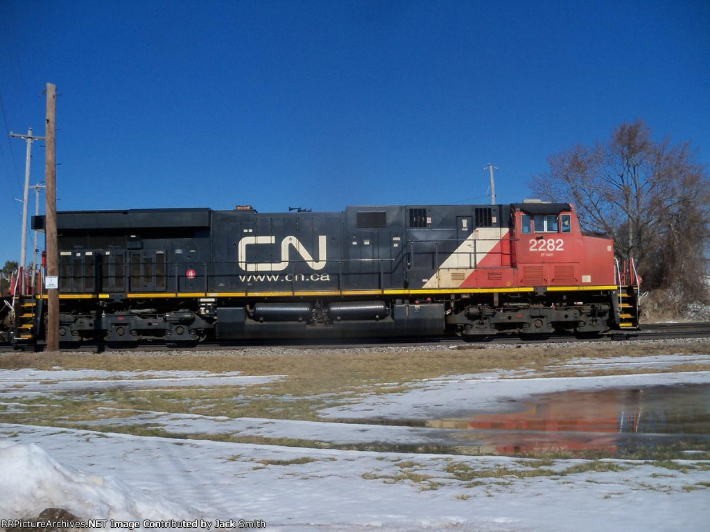 CN 2282